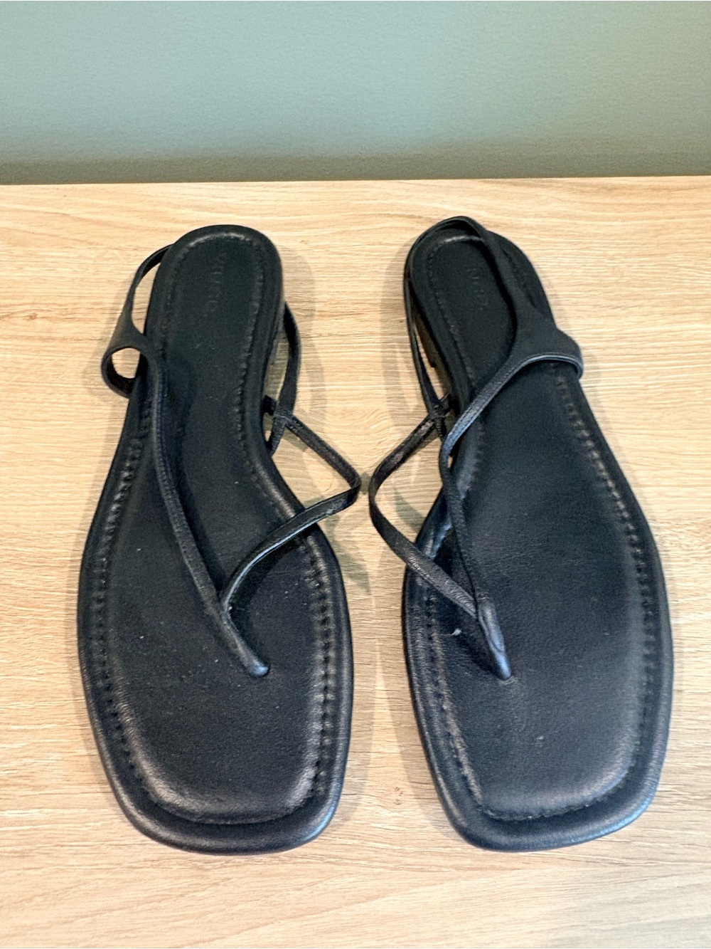 Vince Black Leather Sandals